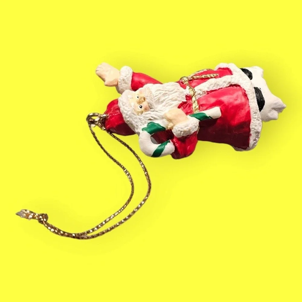 Avon Icicle Fun Ornament Santa with Candy Cane 6.5 in 1995‎ NIB